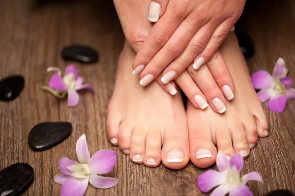 Manicure y Pedicure